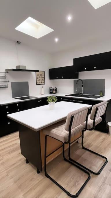 Grande Maison Et Jardin Metropole Holiday home